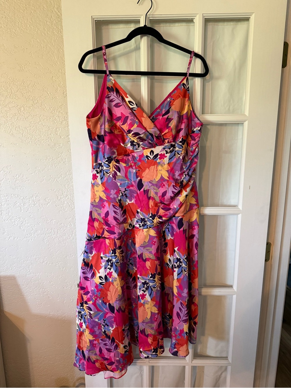 Aidan by Aidan Mattox Pink Floral asymmetrical Midi Dress with V-Neck